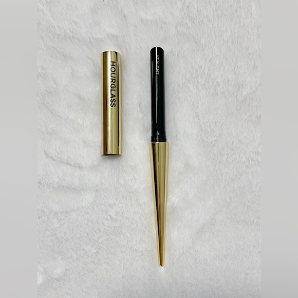 Hourglass Confession Ultra Slim High Intensity Refillable Lipstick in At Night - Picture 6 of 9